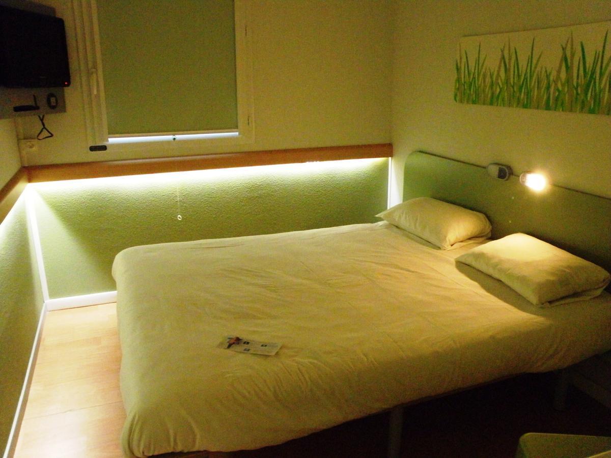 Ibis Budget Montauban Les Chaumes Habitación foto